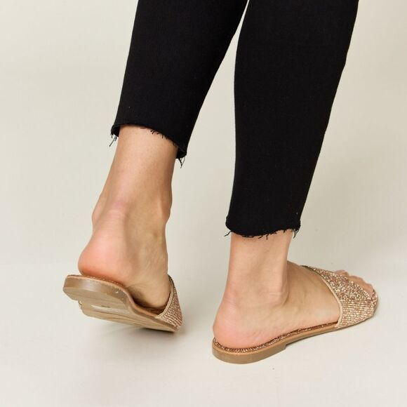 💲2️⃣0️⃣ Bundled ✔️Rose Gold Rhinestone Wide Strap Open Toe Flat Sandals - Picture 3 of 7
